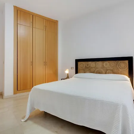 Centro Con Aparcamiento بيت للعطل *