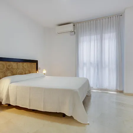 Centro Con Aparcamiento * سانتا كروز دي تينيريف