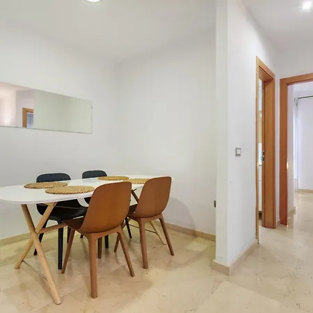 Centro Con Aparcamiento 度假居